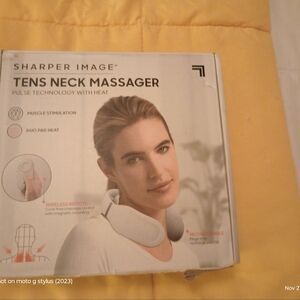Sharper Image Tens Neck Massager  Pulse Technology W/Heat & W/Wireless Remote
